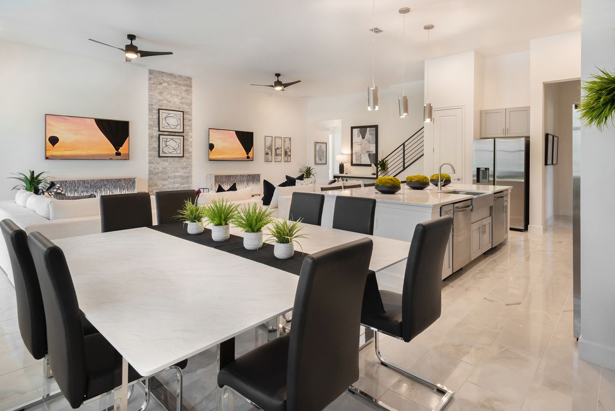 Waterfall Dining. Orlando, FL New Homes