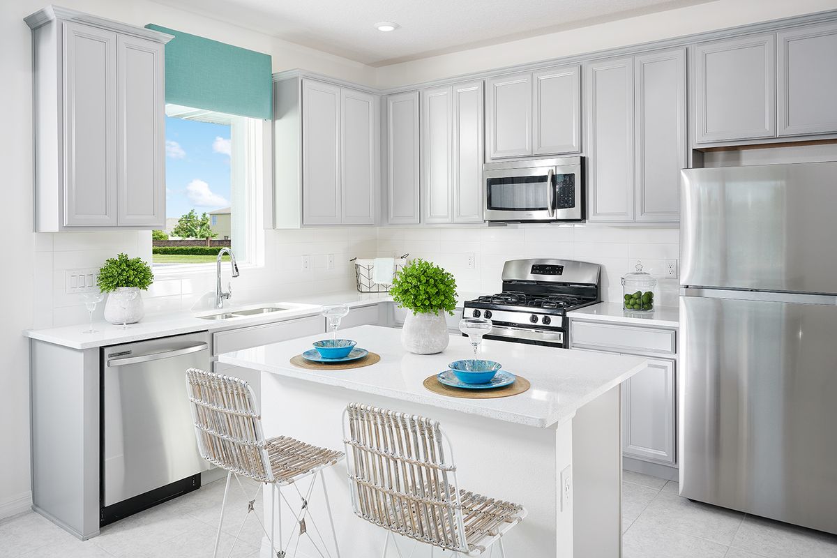Lincoln Kitchen. Orange City, FL New Homes