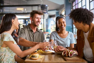 Lifestyle Restaurant Dining. Mount Dora, FL New Homes