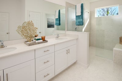 TwistedOaks_Hampton_Primary Bath. New Homes in Wildwood, FL